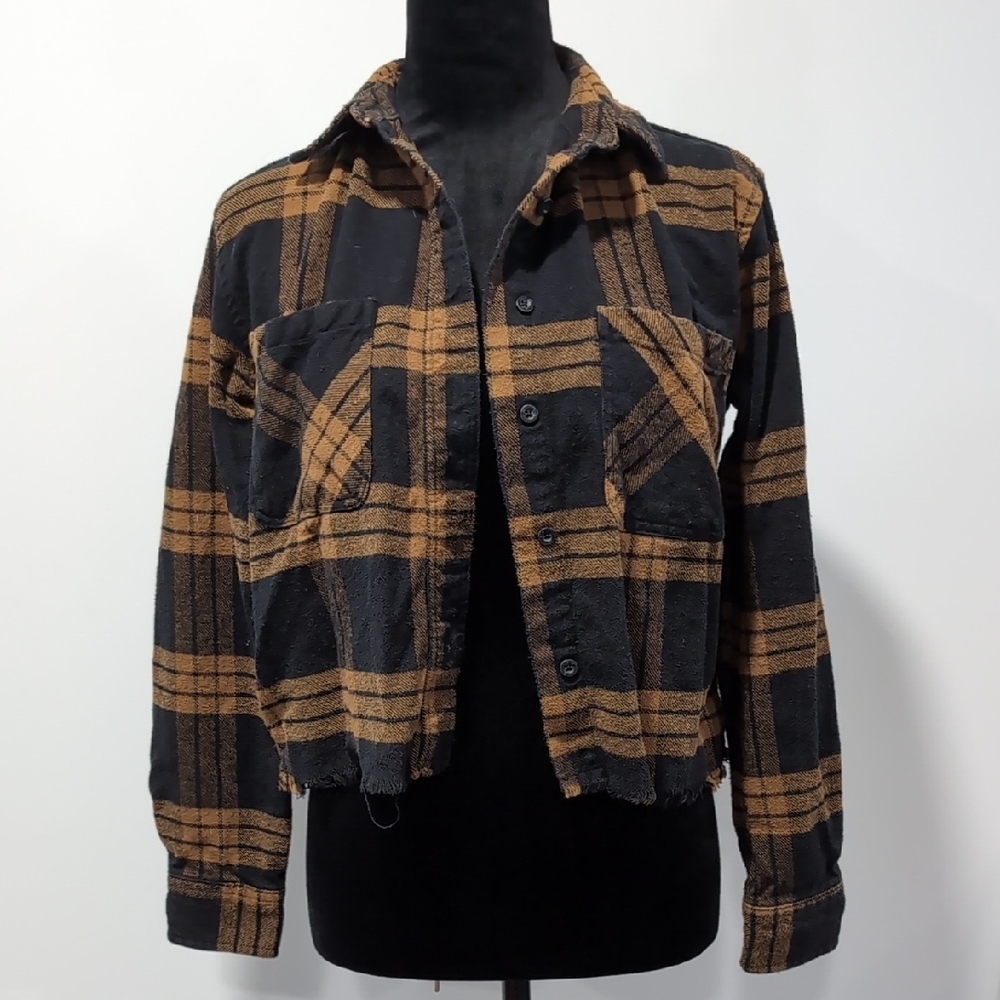 Thread & Supply Black Brown Cropped Button Down
